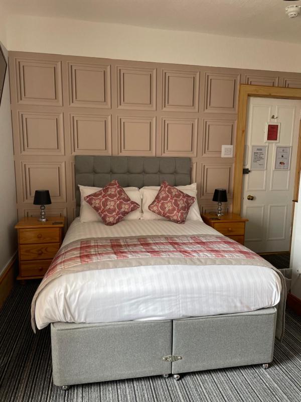 Double Room with Private Bathroom image 4