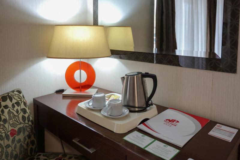 Standard Double Room image 3