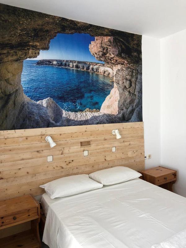 Standard Double or Twin Room with Sea View image 4