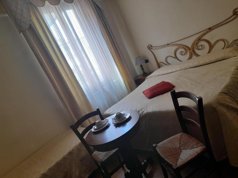 Standard Triple Room image 3