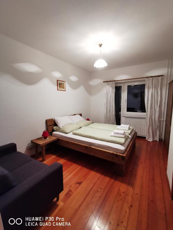 Economy Double Room with Balcony image 3