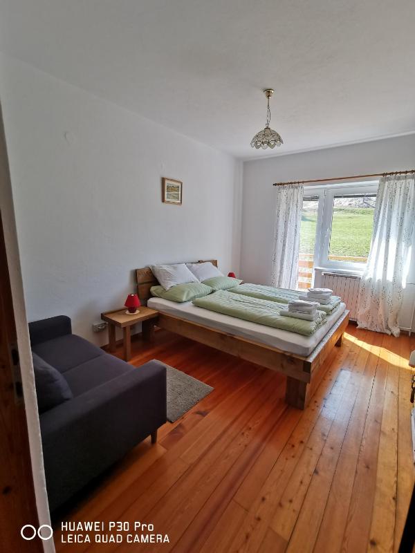 Economy Double Room with Balcony image 4