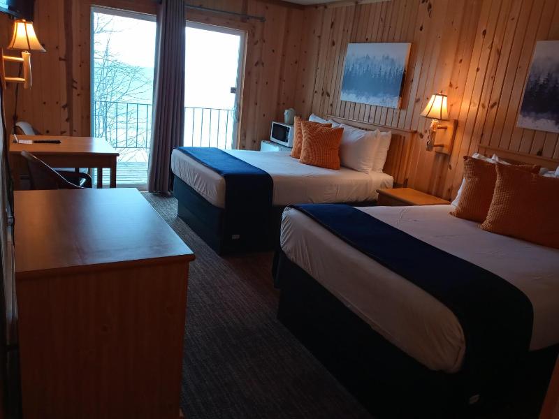 Double Room with Two Double Beds image 1