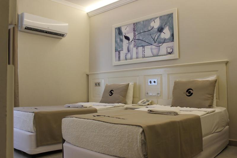 Savk Hotel - image 4
