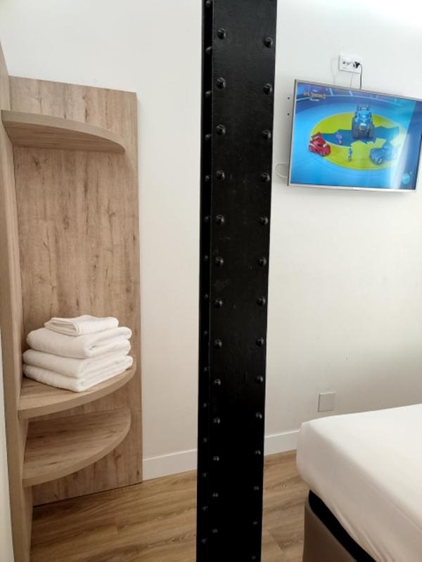 Standard Double Room image 3