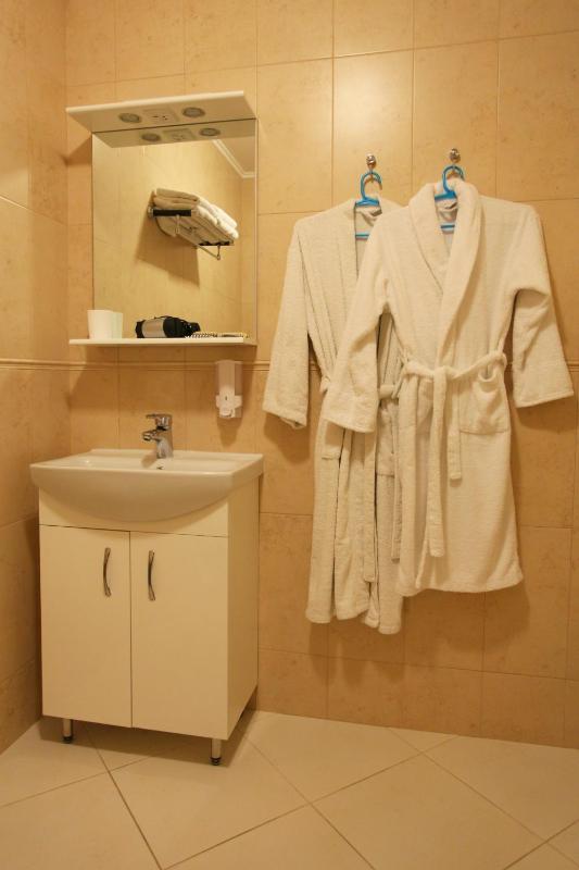 Standard Double Room image 2