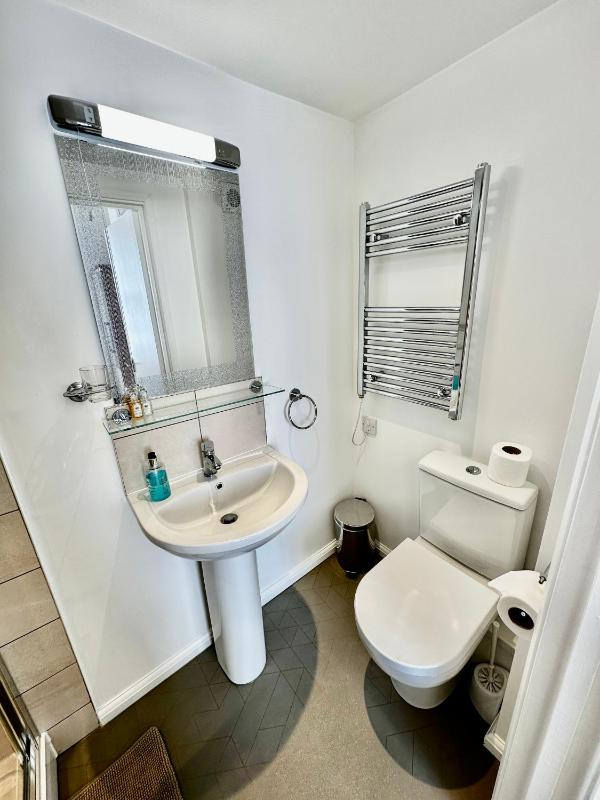 Twin Room image 1