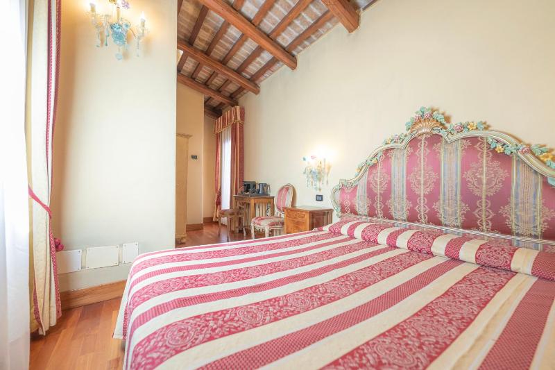 Deluxe Double Room with Private Terrace image 1