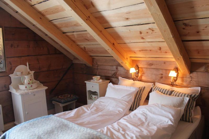 Quadruple Room with Mountain View image 2