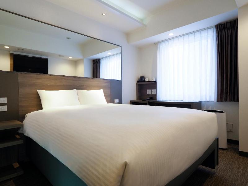 Standard Double Room image 2