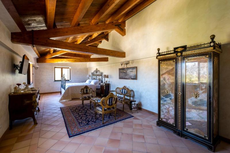 Presidential Suite image 2