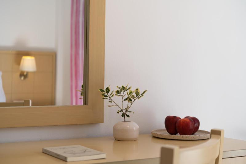 Double Room image 4
