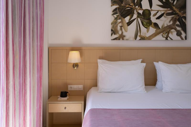 Double Room image 3
