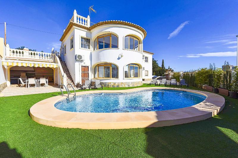 Villa with Private Pool image 1