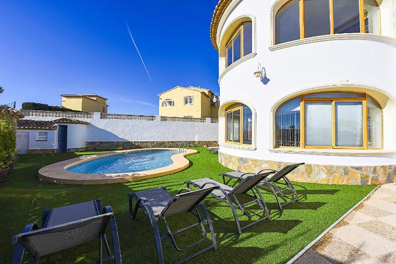 Villa Garrofer - PlusHolidays - image 31