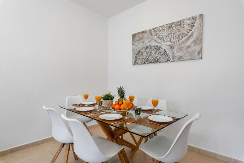Apartment Happy - PlusHolidays - image 8