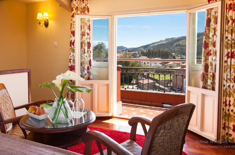 Junior Suite with Terrace image 3