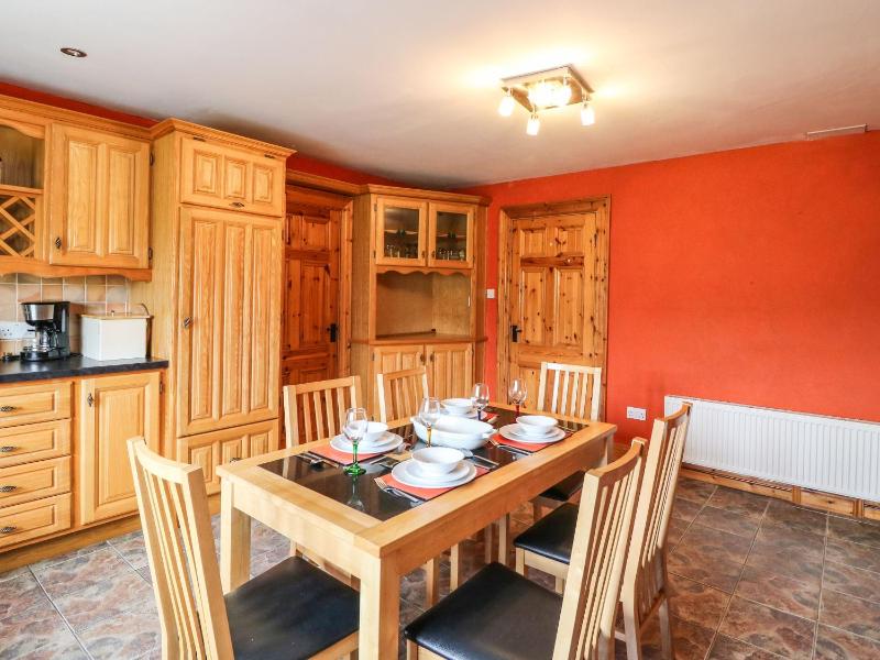 Kiltymon Cottage - image 4