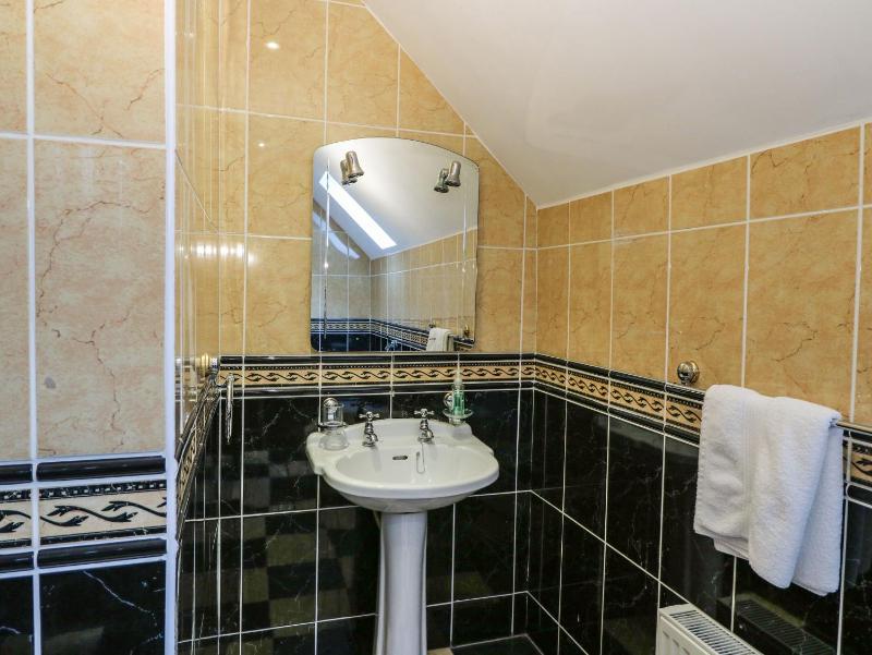 Kiltymon Cottage - image 2