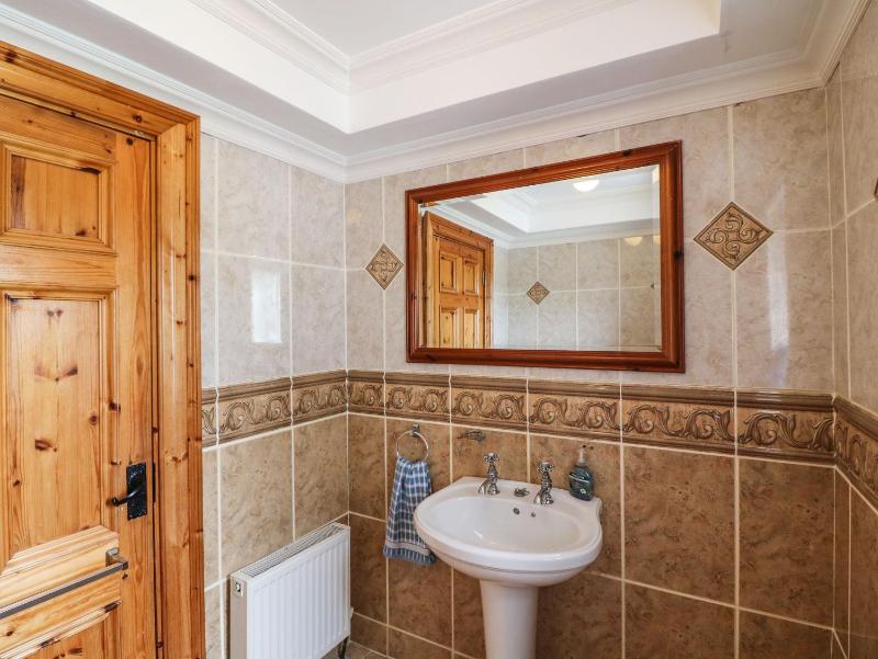 Kiltymon Cottage - image 5