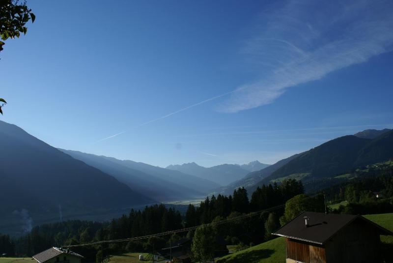 Apartment with Mountain View image 4