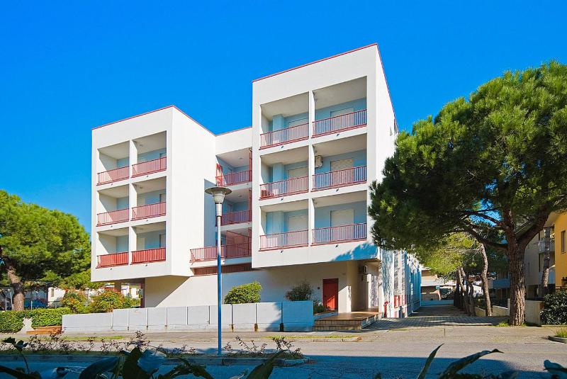 Appartamenti Urano with a family bedroom for 4 people and private locked garage - image 13