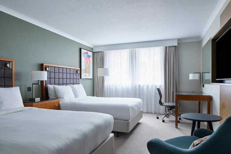 Deluxe Double Room with Two Double Beds image 1
