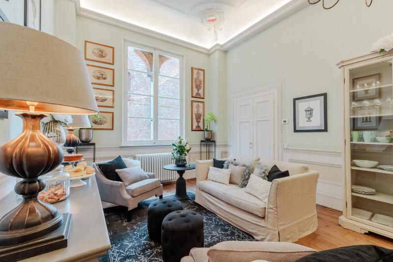 The Medieval Penthouse Indulge among History in a Luxury 5 Bedrooms Apartment - image 19
