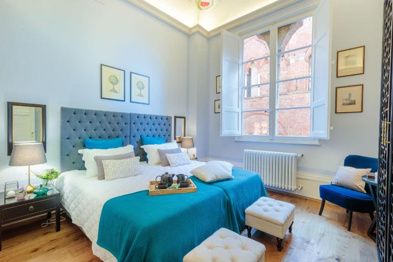 The Medieval Penthouse Indulge among History in a Luxury 5 Bedrooms Apartment - image 31
