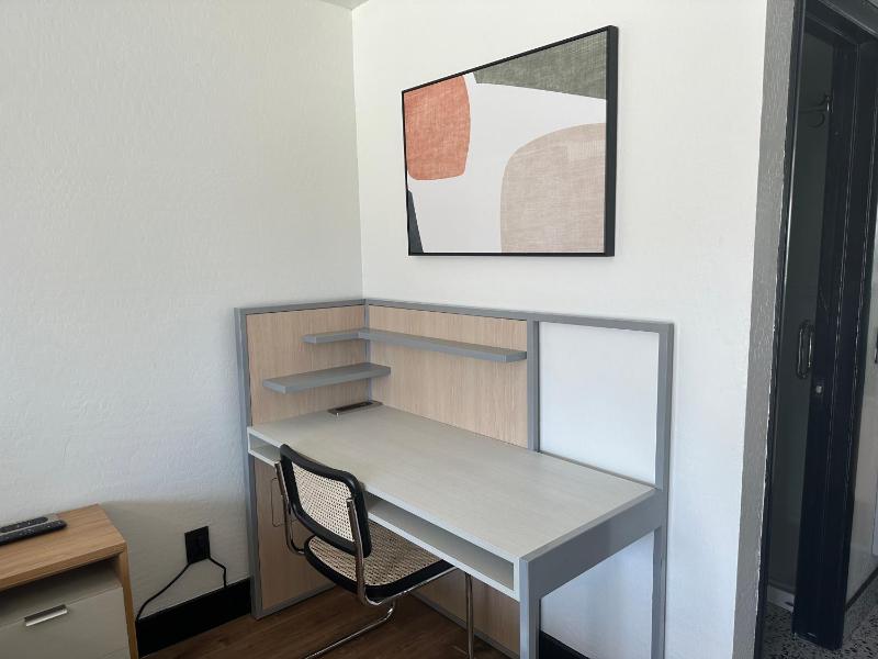 King Room image 3