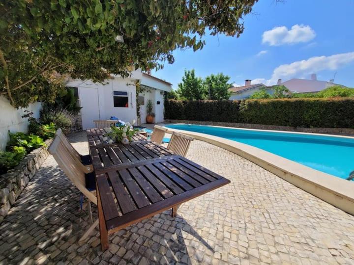 Villa Maria - Private pool, near the beach, just outside Lisbon Images