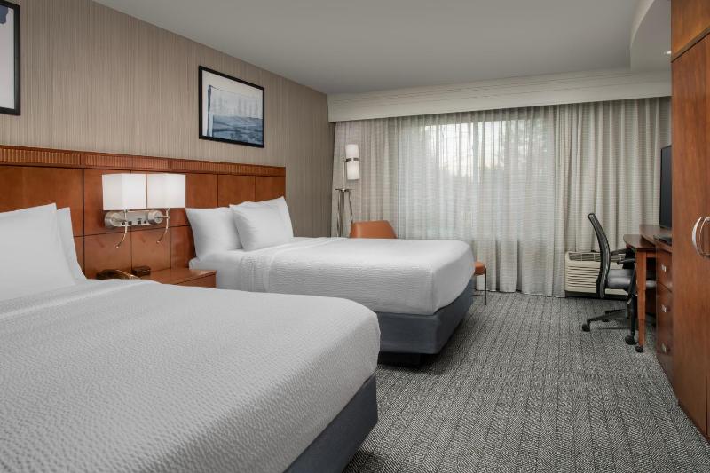Queen Room with Two Queen Beds image 1