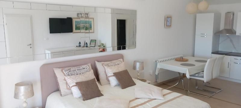 Beautiful sea view 6 luxury studio Danijela 1 - image 12