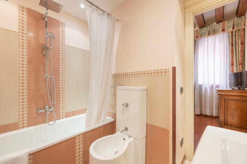 Comfort Double Room image 4