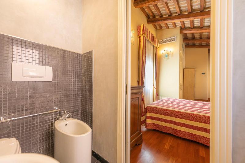 Deluxe Double Room with Private Terrace image 3