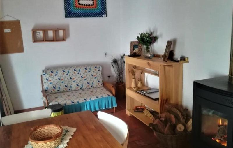 One-Bedroom Apartment image 4