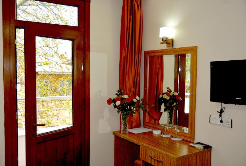 Standard Single Room image 2