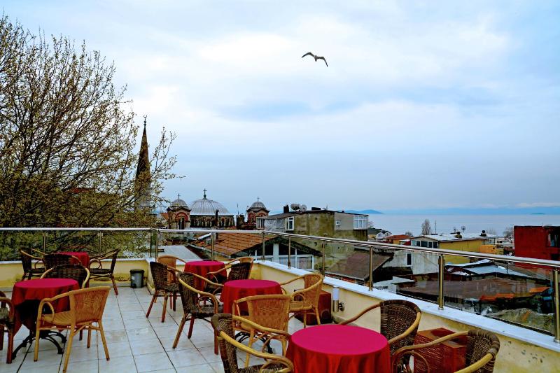 Standard Double Room image 2