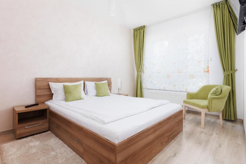 Nature Apartment with Balcony image 4