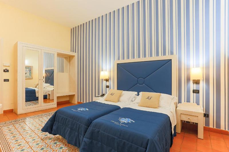Classic Double or Twin Room image 1
