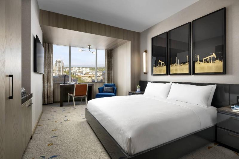 JW Marriott Edmonton Ice District - image 32
