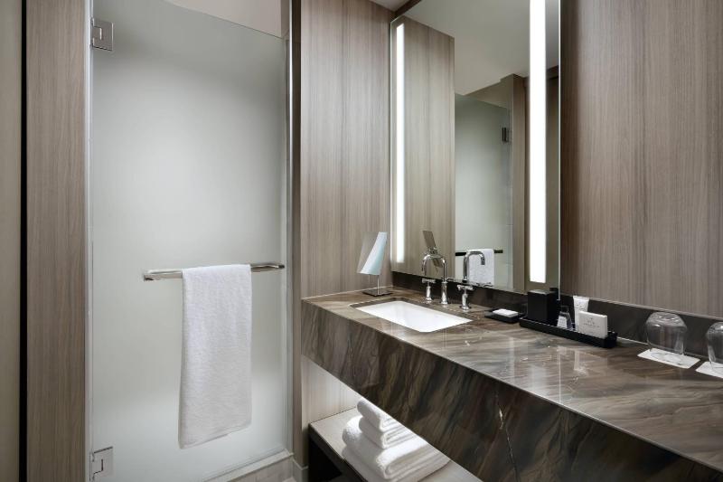 JW Marriott Edmonton Ice District - image 11