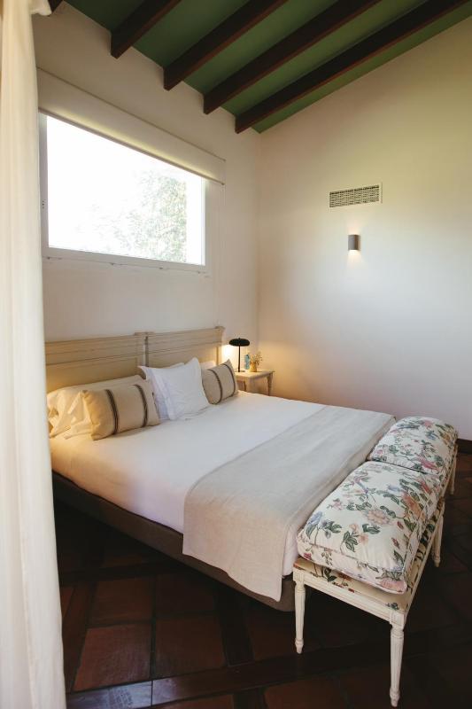 Deluxe Double Room image 2