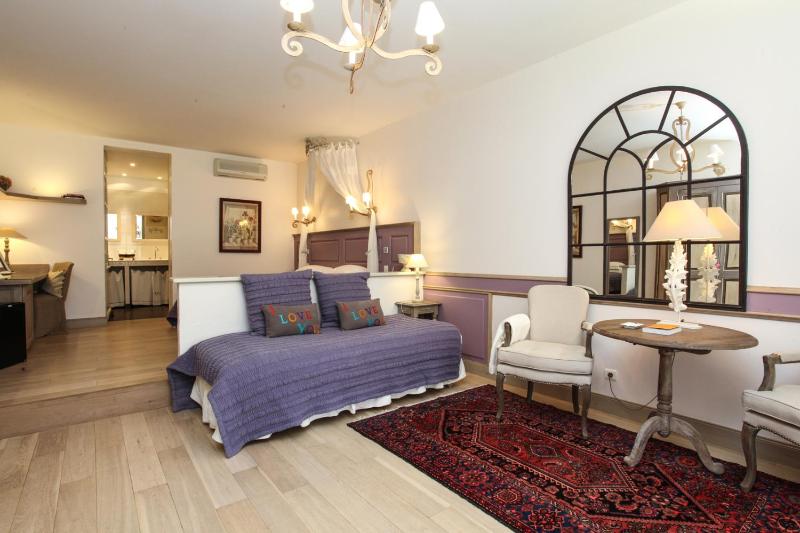 Suite image 2