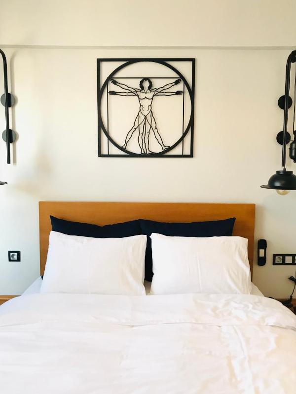 Standard Double Room image 2