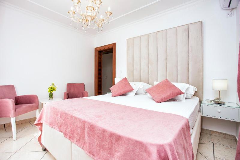 Superior Double Room image 4