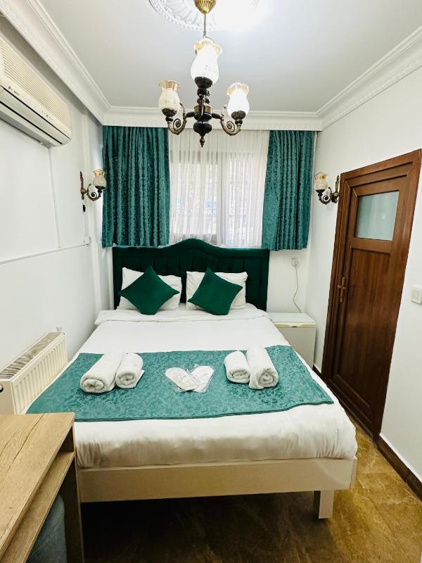 Economy Double Room image 4