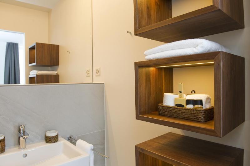 Classic Double Room image 3