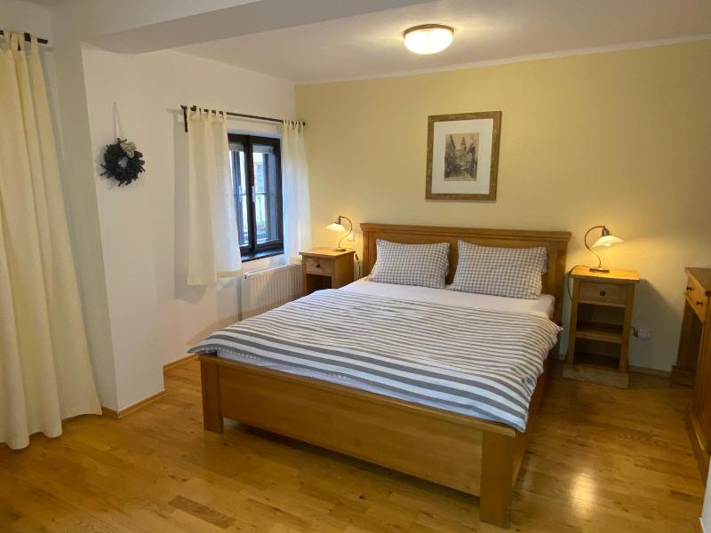 Deluxe Double Room 2 with Balcony  image 1