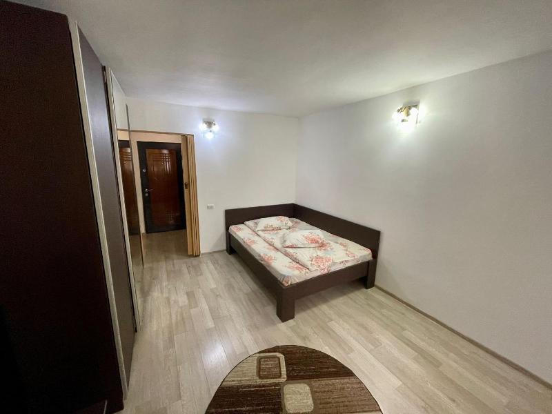 One-Bedroom Apartment image 1